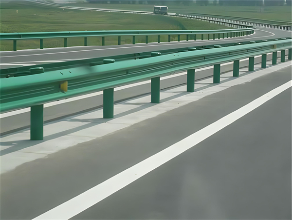 辽源高速护栏板守护安全广泛应用于多个行业